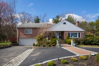 515 Dudley Rd, Newton Center, MA 02459