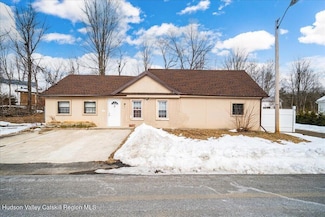 26 Rock City Rd, Red Hook, NY 12571