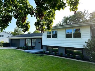 906 Revere Rd, Glenview, IL 60025