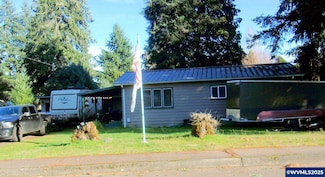 944 5th St, Lyons, OR 97358