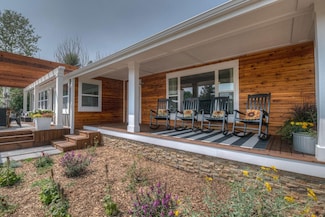 317 W Virginia St, La Veta, CO 81055