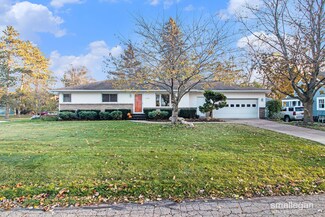 3104 Rypens Dr NW, Grand Rapids, MI 49504
