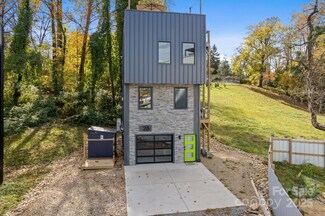 28 Carrick Ln, Brevard, NC 28712