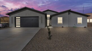 825 3rd St NE, Albuquerque, NM 87124
