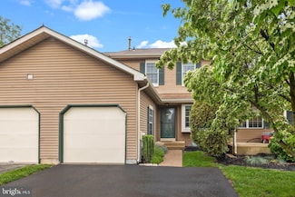 698 Tomlinson Ln, Yardley, PA 19067