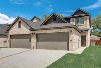 721 N Jefferson St, Pilot Point, TX 76258