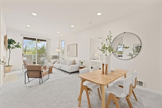 250 Santa fe Terrace Unit 301, Sunnyvale, CA 94085