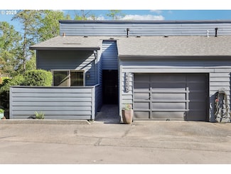 4621 SW Caldew St Unit D, Portland, OR 97219