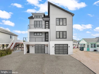 28 W Navasink Dr, Little Egg Harbor Township, NJ 08087