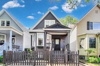1951 W Addison St, Chicago, IL 60613