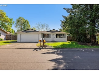 1441 SW Charles St, Dundee, OR 97115