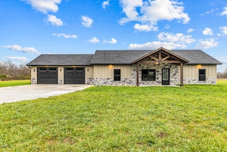 5764 Lawrence 1032, La Russell, MO 64848