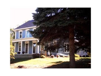 465 Ridgewood Dr, Fredericktown, PA 15333
