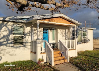 1524 Riverview Dr, Yreka, CA 96097