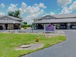 1375 Saxony Cir Unit 123, Punta Gorda, FL 33983