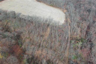 2897 Rockdale Rd, North Whitehall Township, PA 18080