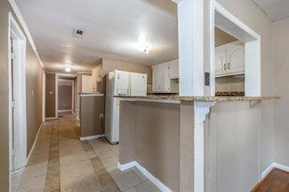 1831 E 81st St, Kansas City, MO 64132