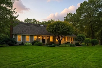 28 Janes Rd, Boxford, MA 01921