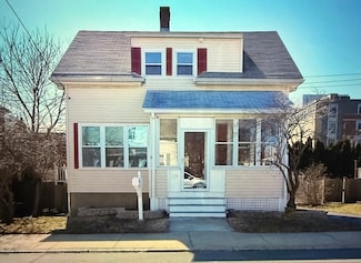 24 Raymond Rd, Salem, MA 01970