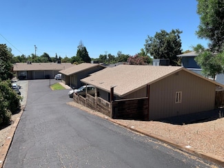 1886 River Dr, Stockton, CA 95204
