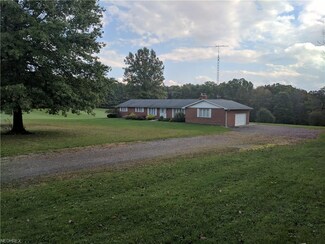 8615 Eberhart Rd NE, Dover, OH 44622