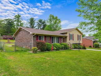 1889 Bluebird Cir, Morristown, TN 37814