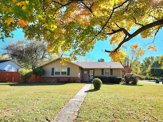 842 W Deerfield St, Springfield, MO 65807