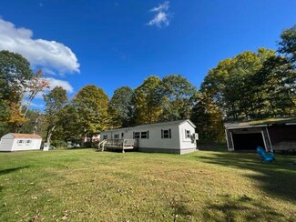 221 Narrows Pond Rd, Winthrop, ME 04364
