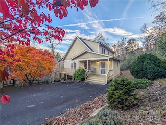 355 Rosewood Ln, Burnsville, NC 28714