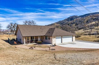 17600 Ascot Ct, Stallion Springs, CA 93561