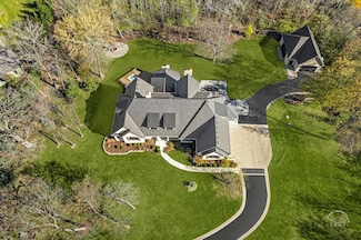 8S351 Oxford Ln, Naperville, IL 60540