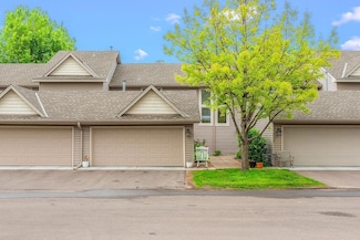 8712 Cottonwood Ln N, Maple Grove, MN 55369
