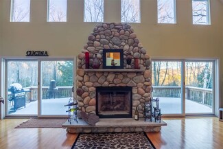138 Lady Slipper Rd, North Woodstock, NH 03262