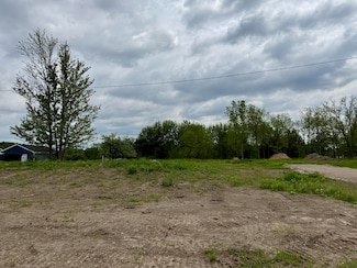 2917 Bonanza Rd, Lake Odessa, MI 48849
