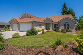 1005 Albion Ave, Redding, CA 96003