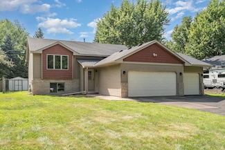 7141 Snow Owl Ln, Circle Pines, MN 55014