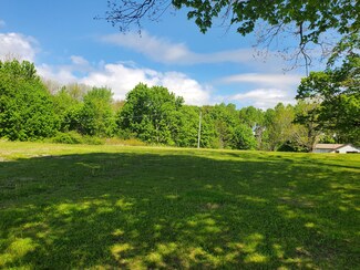 22 Highland St, Rockland, ME 04841
