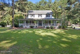 671 Stokes Gooding Rd, Kenansville, NC 28349