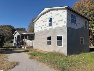 1817 Sandy Ford Rd, Chesnee, SC 29323