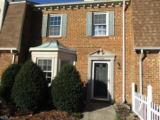 1216 Mill Stream Way, Chesapeake, VA 23320