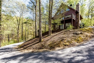 561 Laurel Rd, Townsend, TN 37882