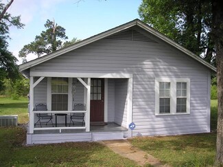6 Albritton Rd, Robeline, LA 71469