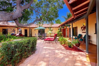 10413 Grandview Dr, La Mesa, CA 91941
