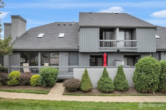 84 Linda Ln, Edison, NJ 08820