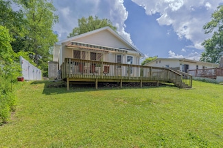 22770 Oak St, Pierson, MI 49339