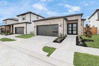 4352 Avron Dr, Stafford, TX 77477