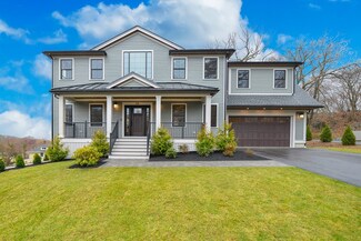 36 Dunster Ln, Winchester, MA 01890