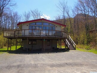 56 Creek Ln, Hunter, NY 12442