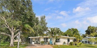 1013 SE 10th St, Stuart, FL 34996