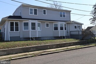 802 E Main St, Maple Shade, NJ 08052